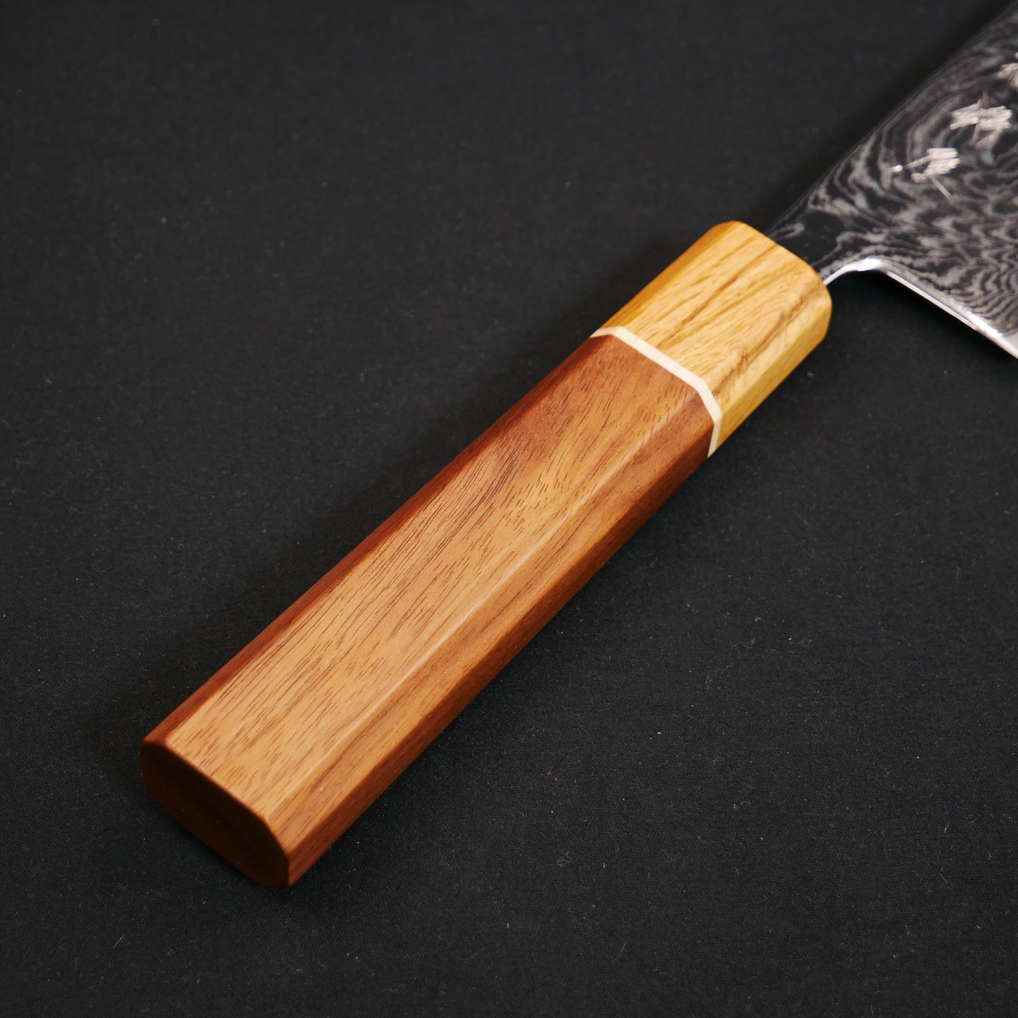 AUS10 ダマスカス 三徳 ウォールナット八角柄