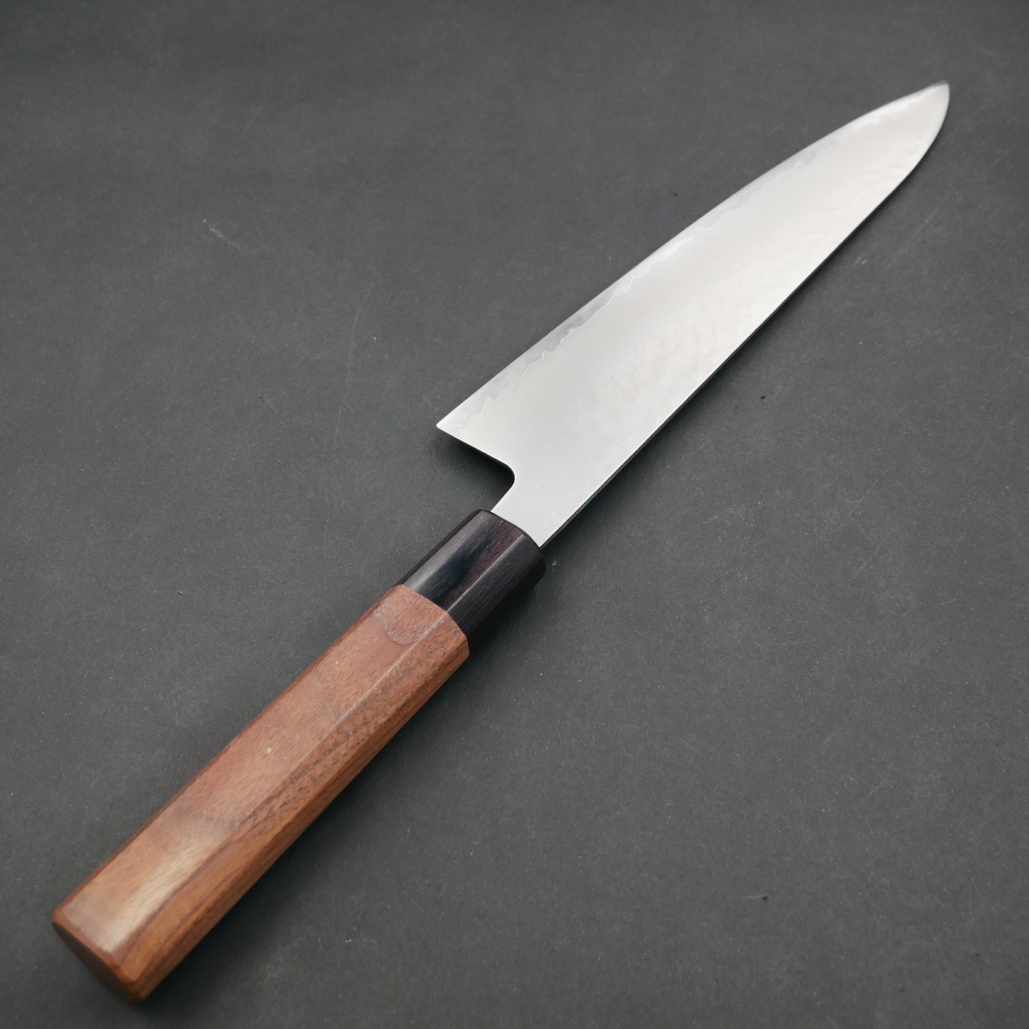 Molybdenum Stainless Steel Tsuchime Gyuto Walnut Octagonal Handle <Custom Model>