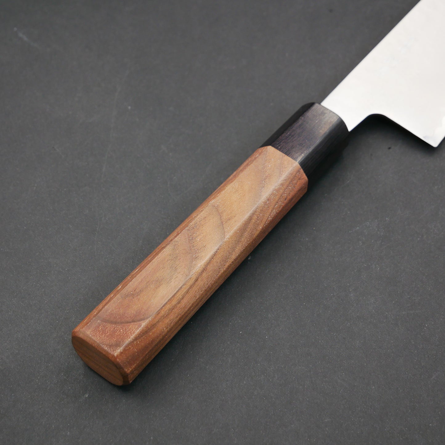 Molybdenum Stainless Steel Tsuchime Gyuto Walnut Octagonal Handle <Custom Model>