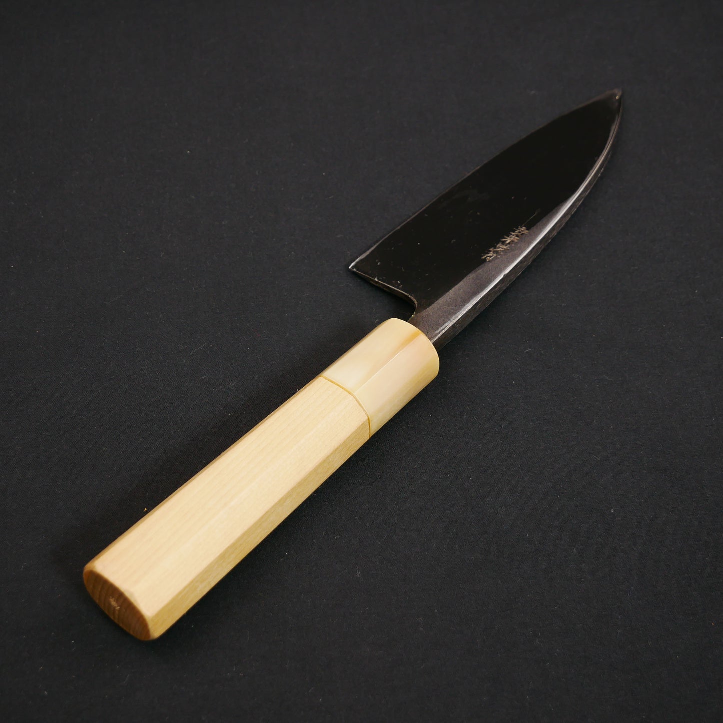 White#2 Carbon Steel Kurouchi Tsuchime Small Deba 120 Magnolia Octagonal Handle