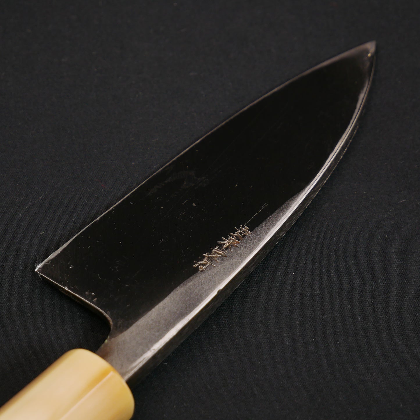 White#2 Carbon Steel Kurouchi Tsuchime Small Deba 120 Magnolia Octagonal Handle