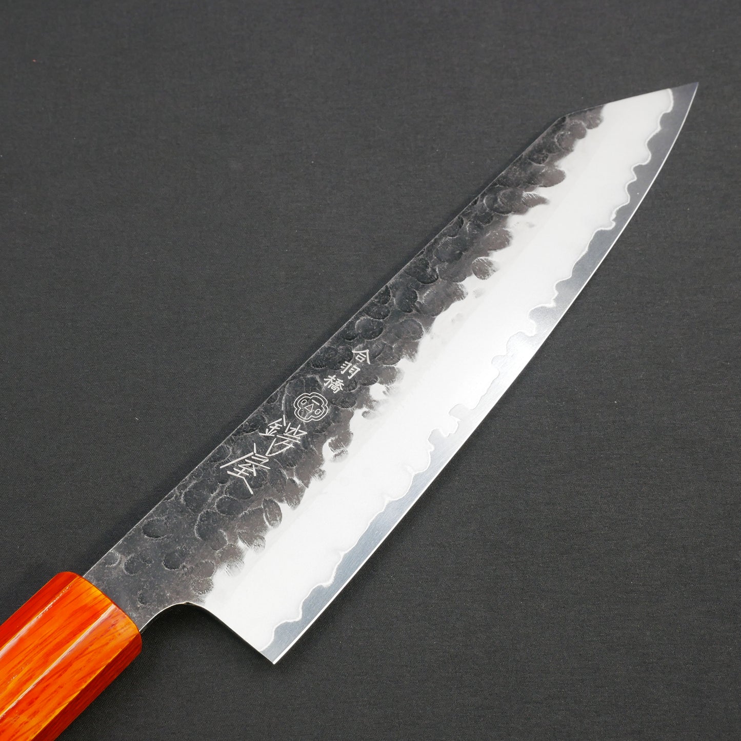 モリブデンバナジウム鋼 黒打 鎚目 切付牛刀 樫漆八角柄