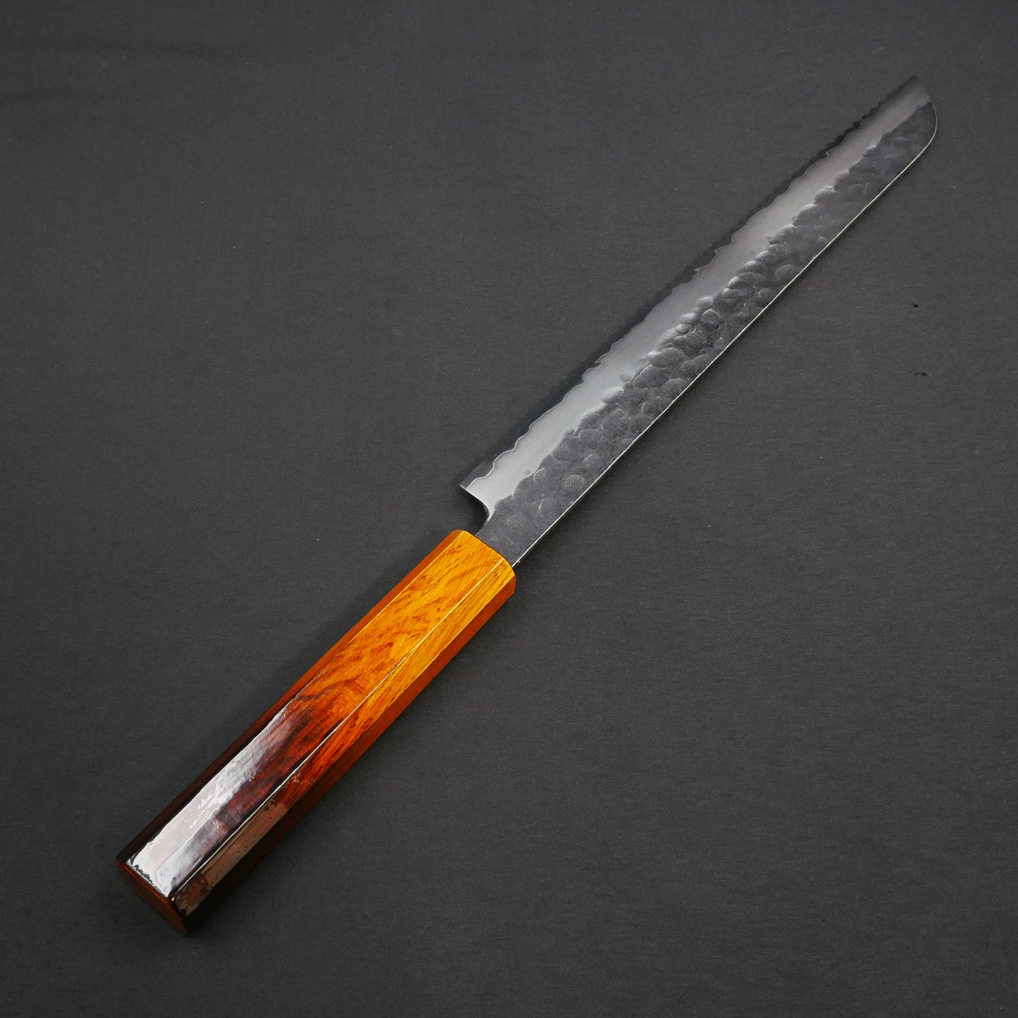 Molybdenum Vanadium Steel Kurouchi Tsuchime Bread Knife Oak Urushi Octagonal Handle