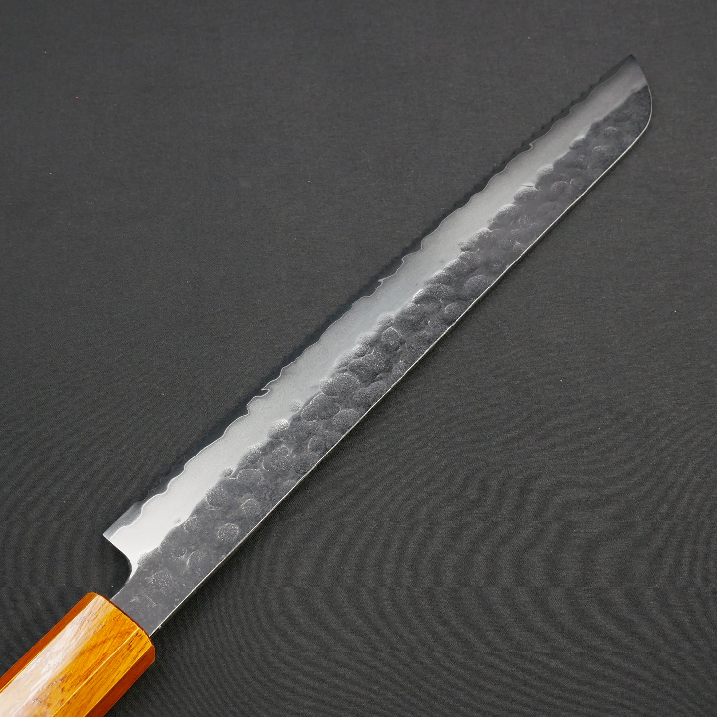 Molybdenum Vanadium Steel Kurouchi Tsuchime Bread Knife Oak Urushi Octagonal Handle