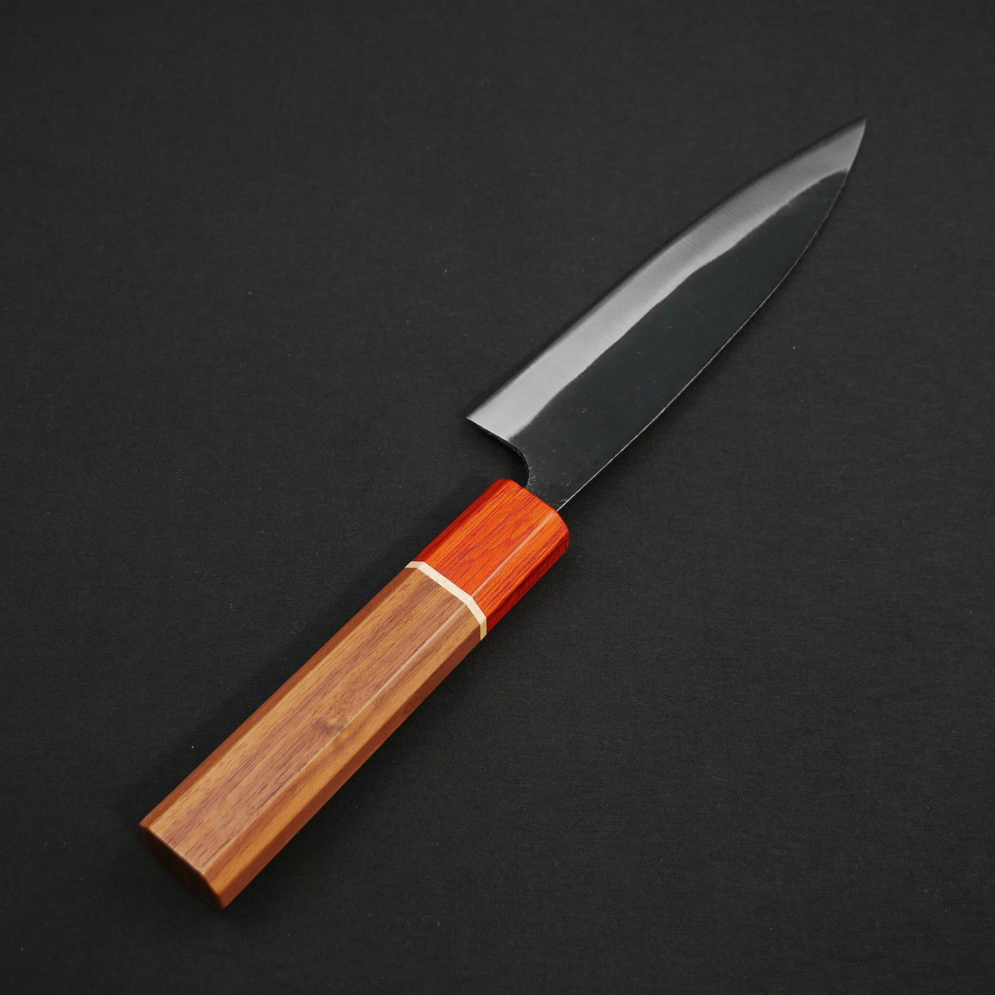 白二鋼 黒打 幅広ペティ ウォールナット八角柄