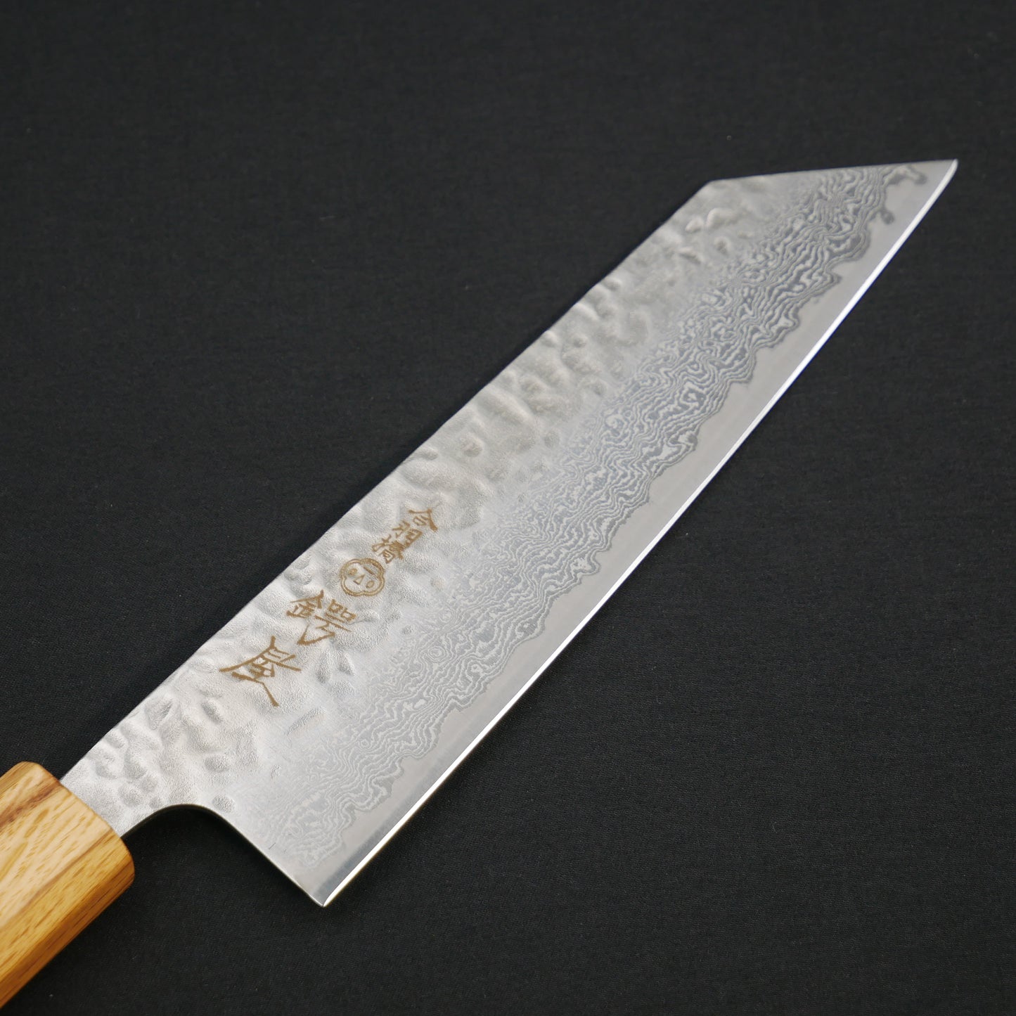 AUS10 鎚目 ダマスカス 切付三徳 ウォールナット八角柄