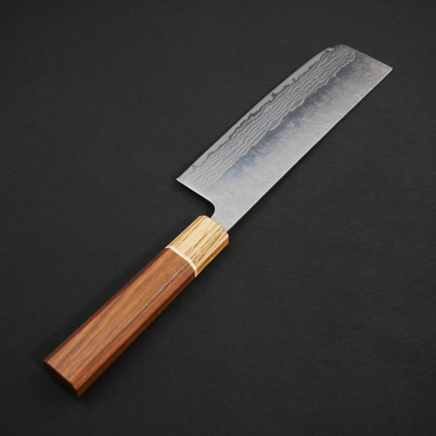 モリブデン鋼 梨地ダマスカス 菜切 ウォールナット八角柄