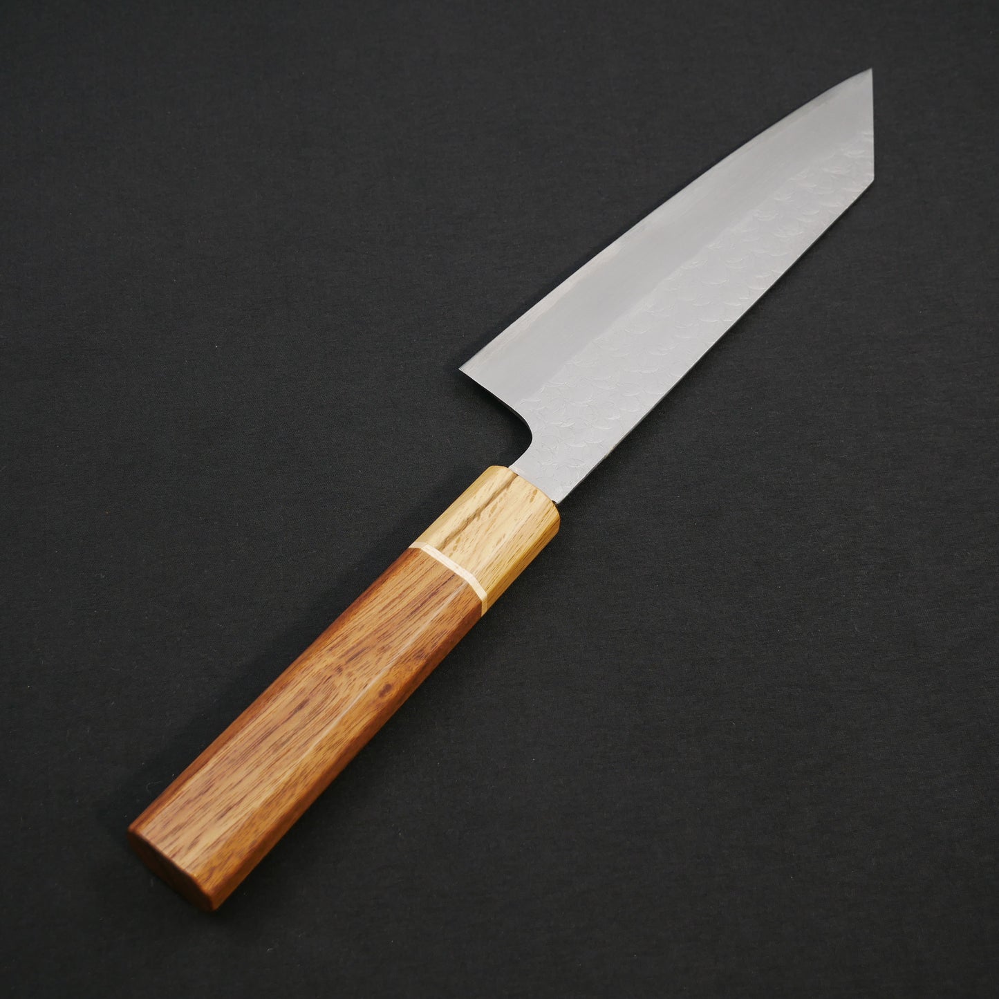 VG10 鎚目 切付三徳 ウォールナット八角柄